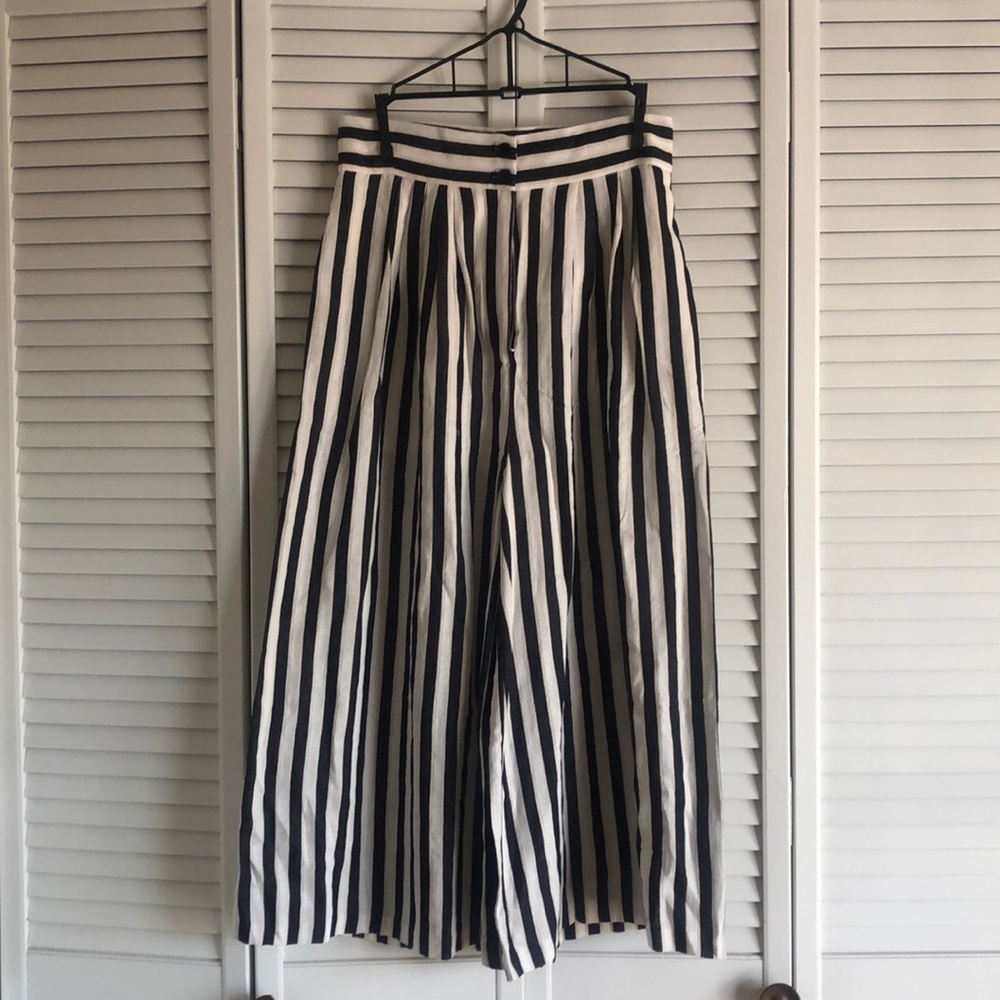 High waisted crop pants